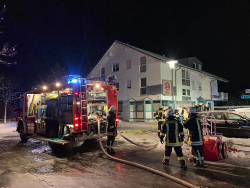Am Mittwochabend rückte die Feuerwehr zu einem Brand in der Pfarrer-Huber-Straße aus. Foto: Nädele