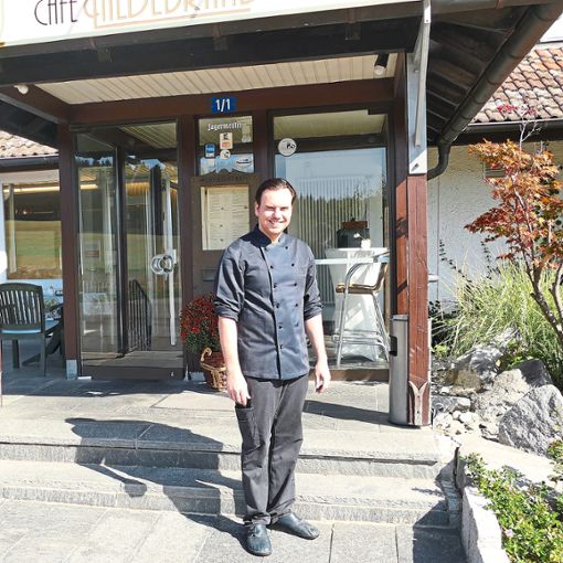 Die dritte Generation arbeitet im Café-Restaurant Hildebrand bereits mit. Küchenchef Markus Hildebrand steht dafür, dass sich die Gäste in dem überregional beliebten Zollhauser Gastronomiebetrieb auch in den nächsten Jahren wohl fühlen.    Foto: Bombardi