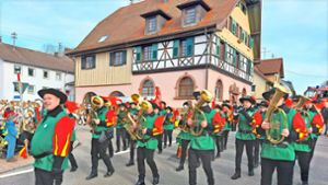 Der Musikverein Eintracht Fluorn bereichert den Umzug musikalisch. Foto: Leinemann