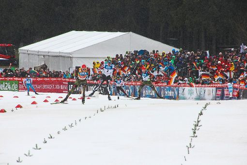 Spannend bis zuletzt ist der finale Langlauf um den begehrten Schwarzwaldpokal im Skistadion Wittenbach. Foto: Eberl/Sigwart/Börsig-Kienzler