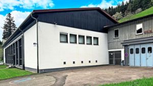 Die Gemeindehalle und das Feuerwehrhaus in Kirnbach Foto: Störr