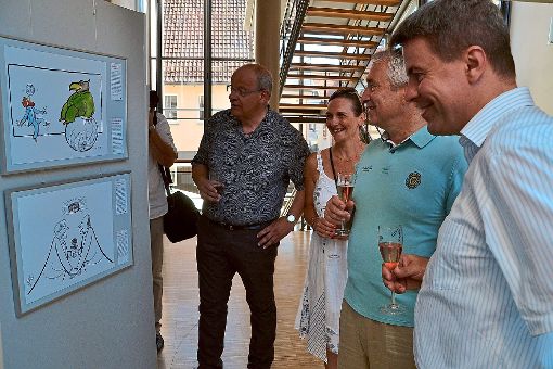 Im Rathaus in Nagold    gibt es die Ausstellung zum Partnerschaftsjubiläum zu sehen – eine Schau mit Karrikaturen. Foto: Kunert Foto: Schwarzwälder-Bote