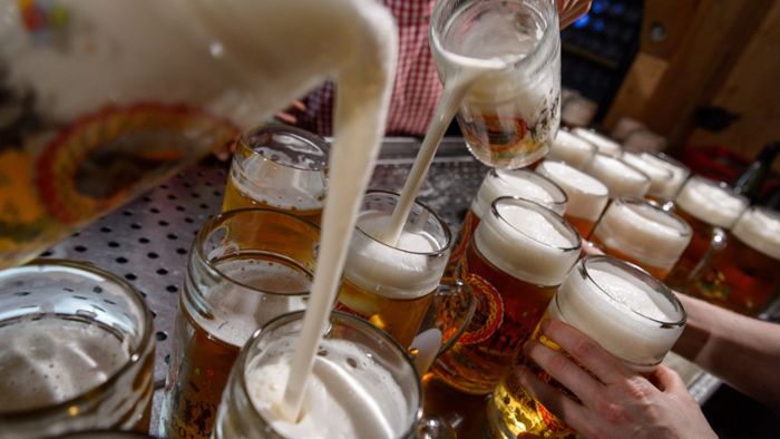 Maß Bier kostet erstmals über elf Euro
