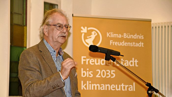 Wolfgang Kessler hält Vortrag über faire Wirtschaft