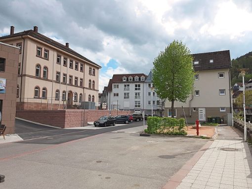 Der Gemeinderat beschloss, beim Technischen Rathaus weitere Kurzzeitparkplätze einzurichten. Foto: Kugel Foto: Schwarzwälder Bote