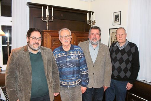 Der aktuelle Vorstand mit dem Vorsitzenden Manfred Bensch (Zweiter von rechts) und dem Kreisvorsitzenden Alexander Maute (links). Foto: Scheu Foto: Schwarzwälder Bote