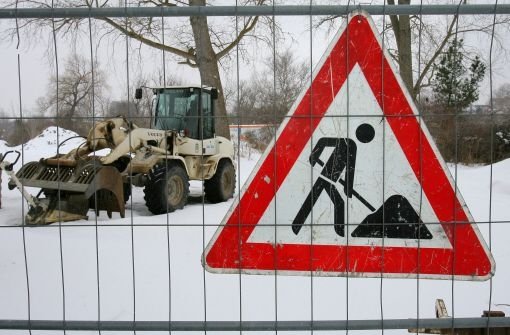 Trotz des harten Winters gehen die Bauarbeiten an der Bundesstraße 27 weiter. Foto: dpa
