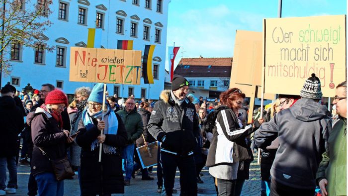 Demo gegen Rechts auf dem Marktplatz in Dornstetten