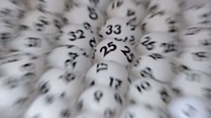 Lottospielerin übersieht ihr Glück – zweiter Treffer rettet Gewinn