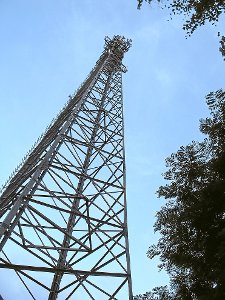 Turm macht Kölner Dom Konkurrenz