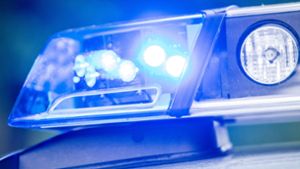 Gleich zwei mutmaßlich betrunkene Fahrer in einem Auto sind einem zeugen bei Rheinau aufgefallen. Die Polizei unterbrach die Trunkenheitsfahrt. Foto: Lino Mirgeler/