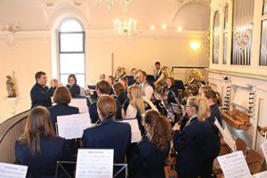 Der Musikverein Schapbach gestaltete zum Abschluss der Feierlichkeiten zum 200-jährigen Bestehen einen Gottesdienst. Foto: Weis Foto: Schwarzwälder Bote