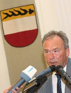 Der Sieger im Wahl-Krimi von Albstadt: Klaus Konzelmann ist neuer Oberbürgermeister der größten Stadt im Kreis.  Foto: Latz