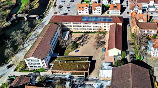 Zum Beispiel Zellerschule:  Für die geplante Generalsanierung wurden im vergangenen  Jahr 700 000 Euro nicht ausgegeben, die nun auf 2024 übertragen wurden. Foto: Thomas Fritsch