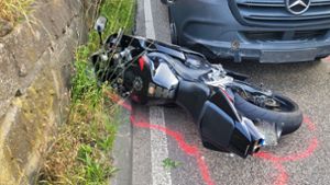 Motorradfahrer stirbt bei Unfall nahe Calmbach