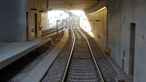 16. Juni: Prügelei auf S-Bahn-Gleisen