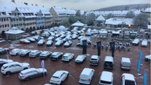 Autoschau in Freudenstadt: Das Winterwetter schreckt Besucher nicht ab