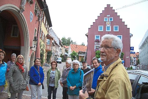 Durch das alte Löffingen führt Werner Waßmer auf dem alten Pilgerweg zur Wallfahrtskirche Witterschnee. Fotos: Kerdraon Foto: Schwarzwälder-Bote