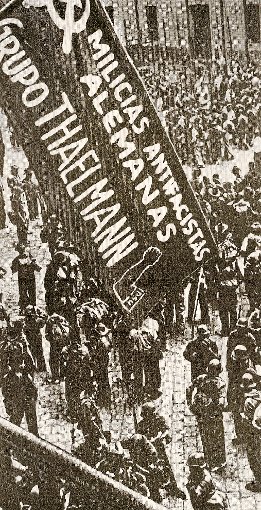 Aufstellung der Grupo Thälmann aus deutschen Freiwilligen in Barcelona im August 1936 Foto: Brigada Internacional, Berlin 1974 Foto: Schwarzwälder-Bote