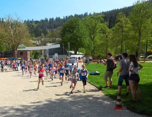 Beim Laufevent in Bad Liebenzell gaben die Kleinsten ebenfalls ordentlich Gas. Foto: Krehl Foto: Schwarzwälder Bote