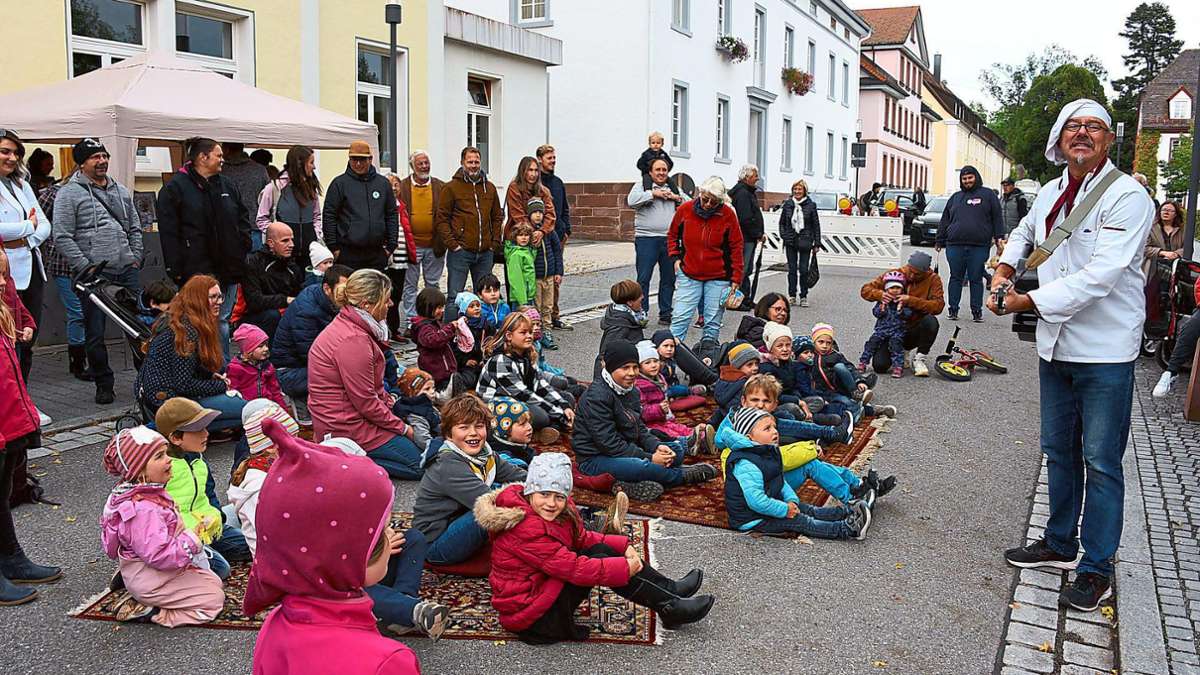 Veranstaltung in Königsfeld: Puppenspieler- und Märchenerzähler-Festival fährt  Verlust ein