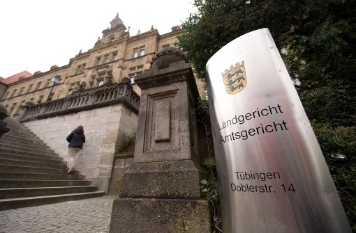 Das Landgericht Tübingen schickt einen 22-Jährigen, der auf Polizisten geschossen hat, in die Psychiatrie. Foto: dpa