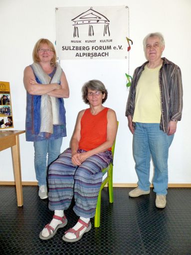 Bereiten das Festwochenende im Sulzberg Forum vor (von links): Ursula Schnidrig, Beatrix Werner und Gertrud Heinzel. Foto: Wiegert Foto: Schwarzwälder Bote