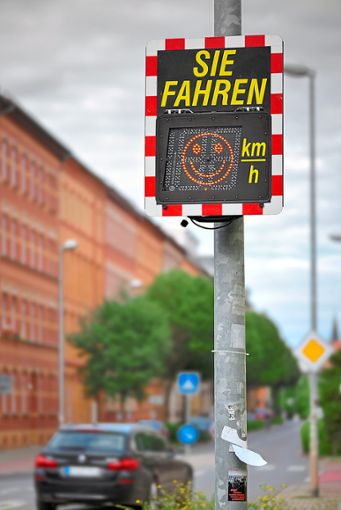 Zwei Verkehrstafeln will der Bauhof anschaffen.  Foto: © SZ-Designs – stock.adobe.com Foto: Schwarzwälder Bote