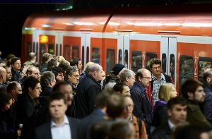 Fahrgäste der Stuttgarter S-Bahn sollen von einem Software-Update profitieren. Foto: dpa/Symbolbild