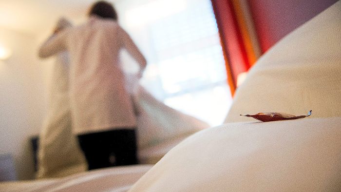 Wäsche in Hotel brennt: sieben Verletzte