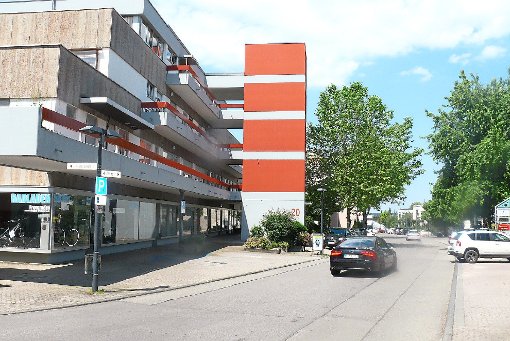 Die Jahnstraße mit den Betongebäuden: Sie sollen wieder neuen Glanz erhalten.  Foto: Hauser Foto: Schwarzwälder-Bote