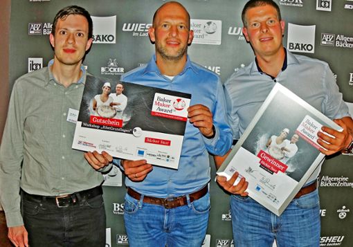 Jan Mulks, Matthias Saur und Alexander Saur (von links) bei der Siegerehrung in München Foto: Allgemeine Bäcker Zeitung Foto: Schwarzwälder Bote
