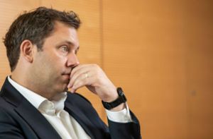 Beim Co-Vorsitzenden der SPD Lars Klingbeil herrscht Frust über die Debatten zwischen den Koalitionspartnern. Foto: Imago/Christian Kielmann