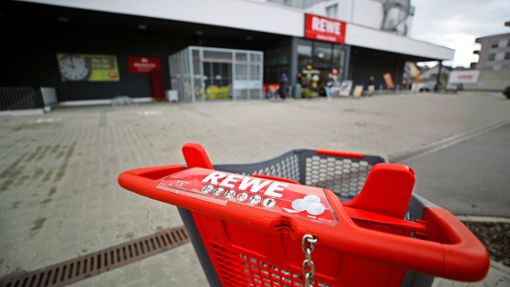 Der Rewe-Markt in Schwenningen ist von dreisten Diebstahlsversuchen betroffen. Foto: Marc Eich