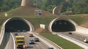 Unfall im Engelbergtunnel sorgt für Stau