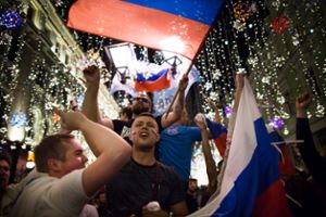 Nicht nur in Russland, sondern auch überall in der Region haben russische Fans den 3:1-Sieg ihrer Mannschaft gegen Ägypten gefeiert. (Symbolfoto) Foto: dpa-news