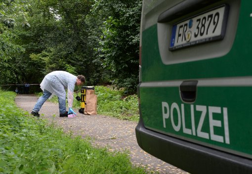 Nach dem gewaltsamen Tod eines Achtjährigen beginnt die Polizei in Freiburg, ein Puzzle zusammenzusetzen. Foto: dpa