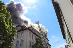 Nach dem Brand in einem Fabrikgebäude in Schwenningen geht die Polizei von Brandstiftung aus.  Foto: Pohl