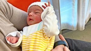 Der kleine Ilay ist am Schalttag am Zollernalb Klinikum geboren. Foto: Lara Kaufmann