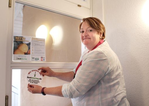 Sandra Vollmer rettet als Botschafterin des Netzwerks Food­sharing.de Lebensmittel vor der Mülltonne. Foto: Alt Foto: Schwarzwälder Bote