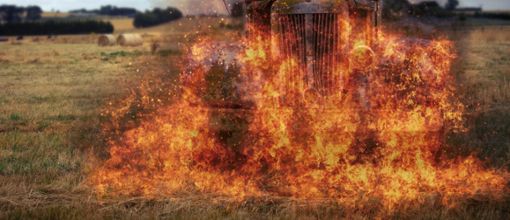 Der Brand wurde von einem vorbeifahrenden Zeugen gemeldet. (Symbolfoto) Foto: ArtTower / pixabay