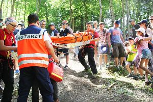 Nicht einfach waren die Arbeitsbedingungen für die Helfer des Roten Kreuzes beim Gonso und dem Weltcup. Foto: Dieter