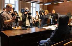 Zum Prozessauftakt kamen Medienvertreter aus ganz Deutschland. Foto: dpa