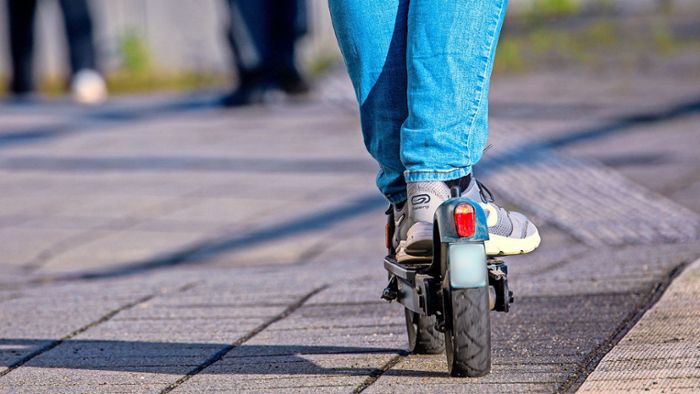 Deswegen sind Stadtmitarbeiter auf E-Scootern unterwegs