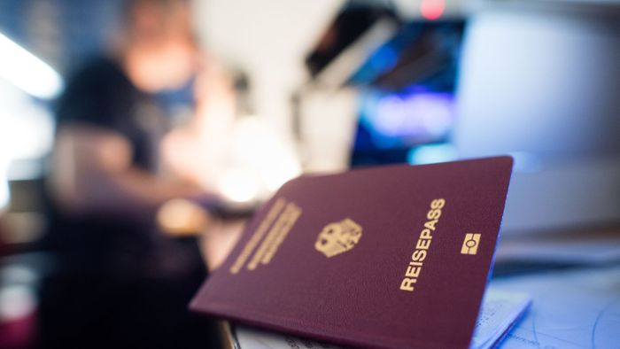 So lange warten Migranten auf den deutschen Pass