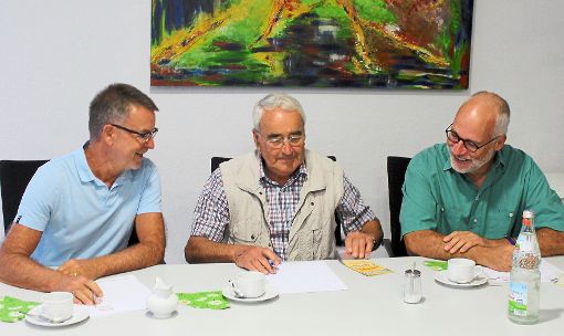 Der  neue stellvertretende Vorsitzender Jürgen Handloser (von links), Herbert Hauser  und  Eckhardt Britsch.    Foto: Honka Foto: Schwarzwälder-Bote