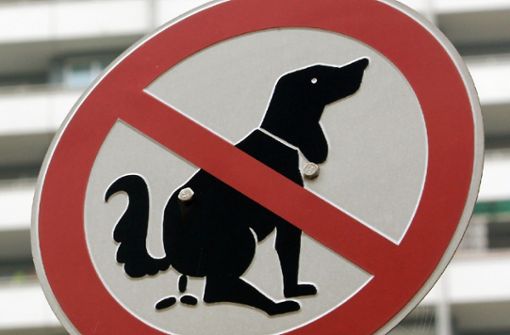 Klagen über Verschmutzungen durch Hundekot gehen derzeit vermehrt bei der Gemeinde Schönwald ein. Foto: dpa