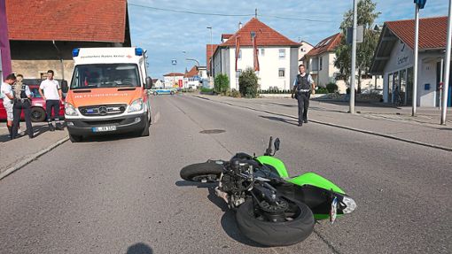 Ein Motorradfahrer ist auf der Hofgartenstraße verunglückt. Foto: Stopper
