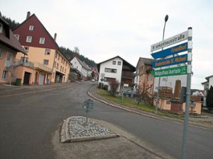 Der  Vöhrenbacher Gemeinderat vergab die Tiefbauarbeiten in der Krankenhausstraße und an der Friedhofszufahrt.  Foto: Liebau Foto: Schwarzwälder Bote