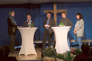 Zwischen Tabea Cramme (von links), Valentin Enderle, Thorsten Trautwein, Heike Müller und Simone Legrat entwickelte sich ein angeregtes Gespräch. Foto: Roller Foto: Schwarzwälder-Bote